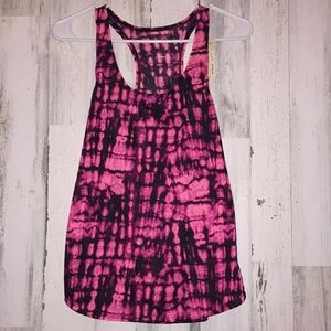 Pink & Black Tank tip